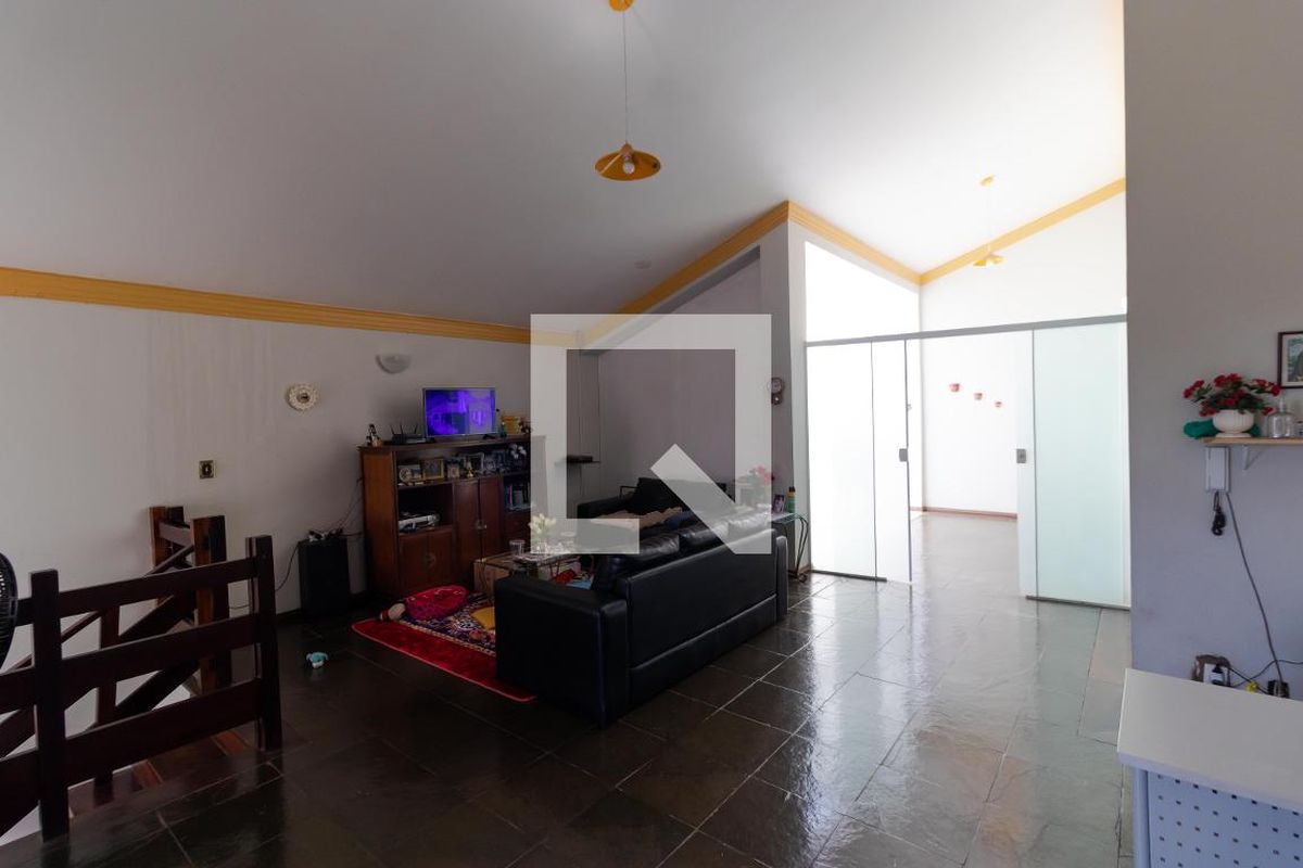 Casa à Venda - Jardim Flamboyant, 4 Quartos,  358 m2 em , Campinas - sp | SoloBR