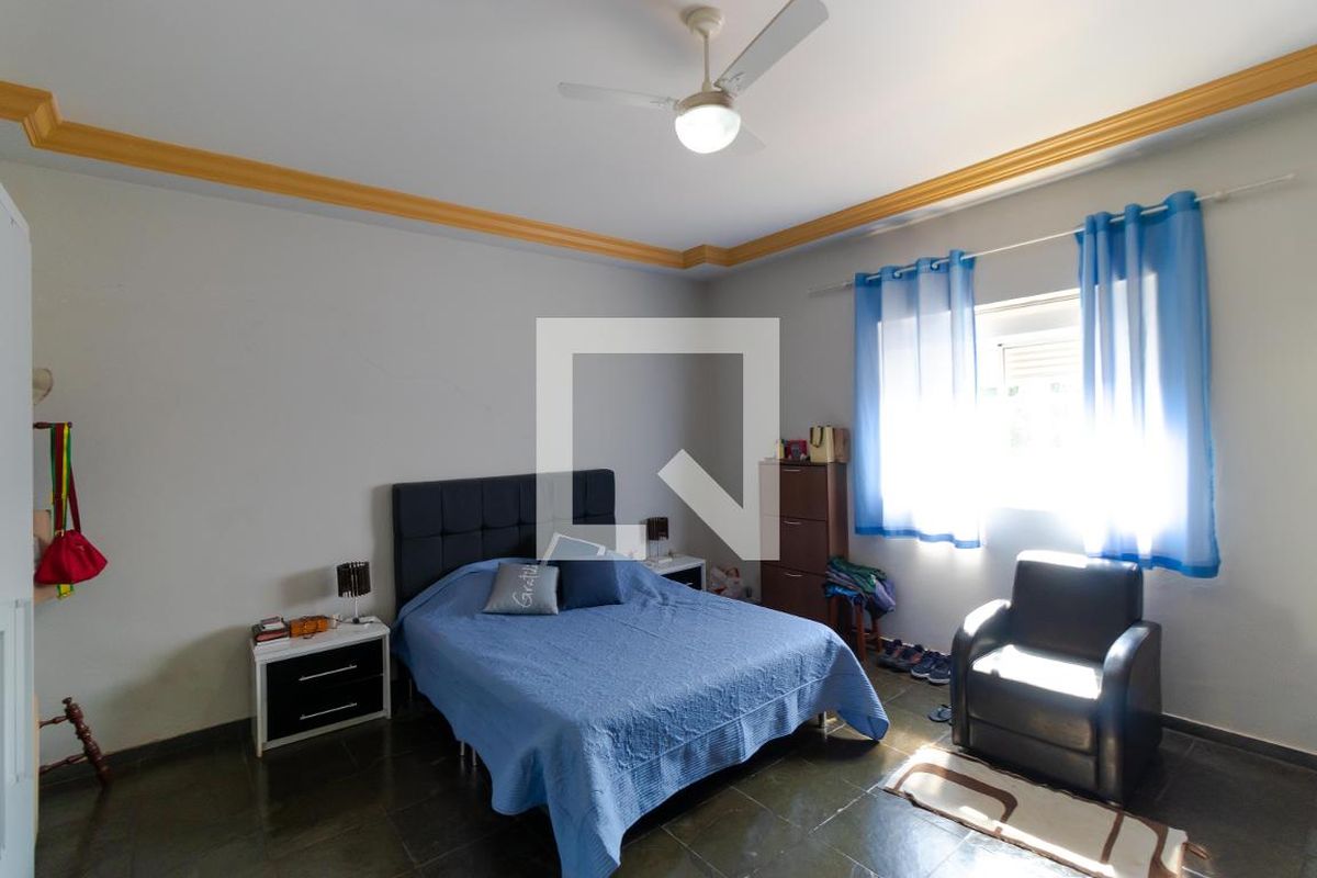 Casa à Venda - Jardim Flamboyant, 4 Quartos,  358 m2 em , Campinas - sp | SoloBR