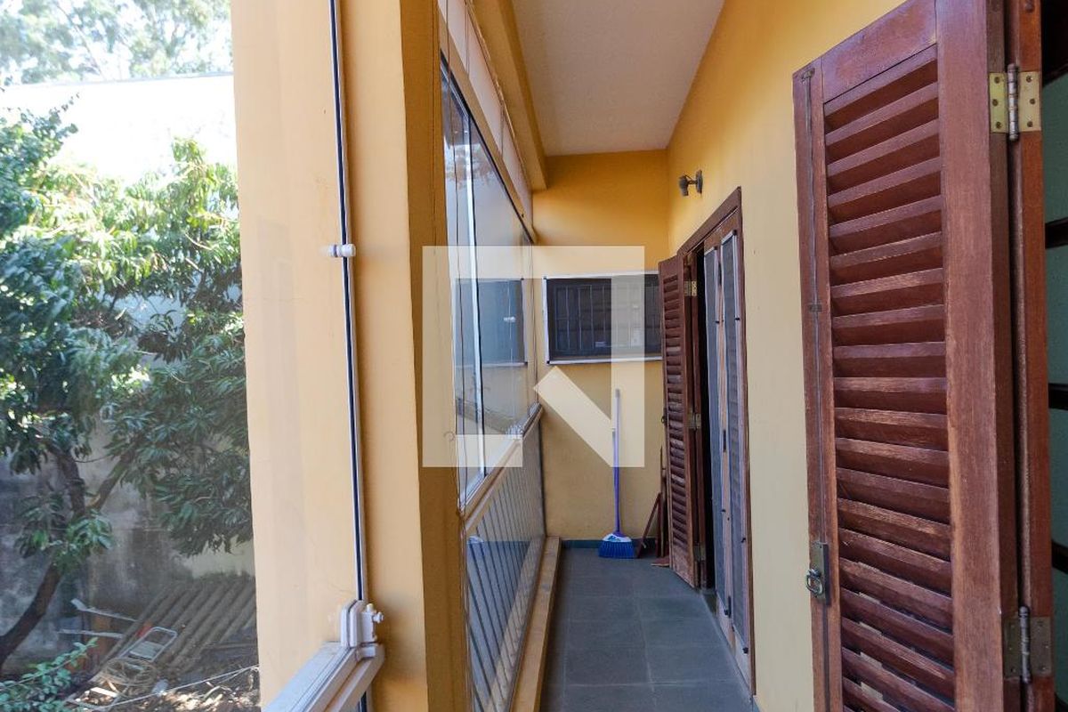 Casa à Venda - Jardim Flamboyant, 4 Quartos,  358 m2 em , Campinas - sp | SoloBR