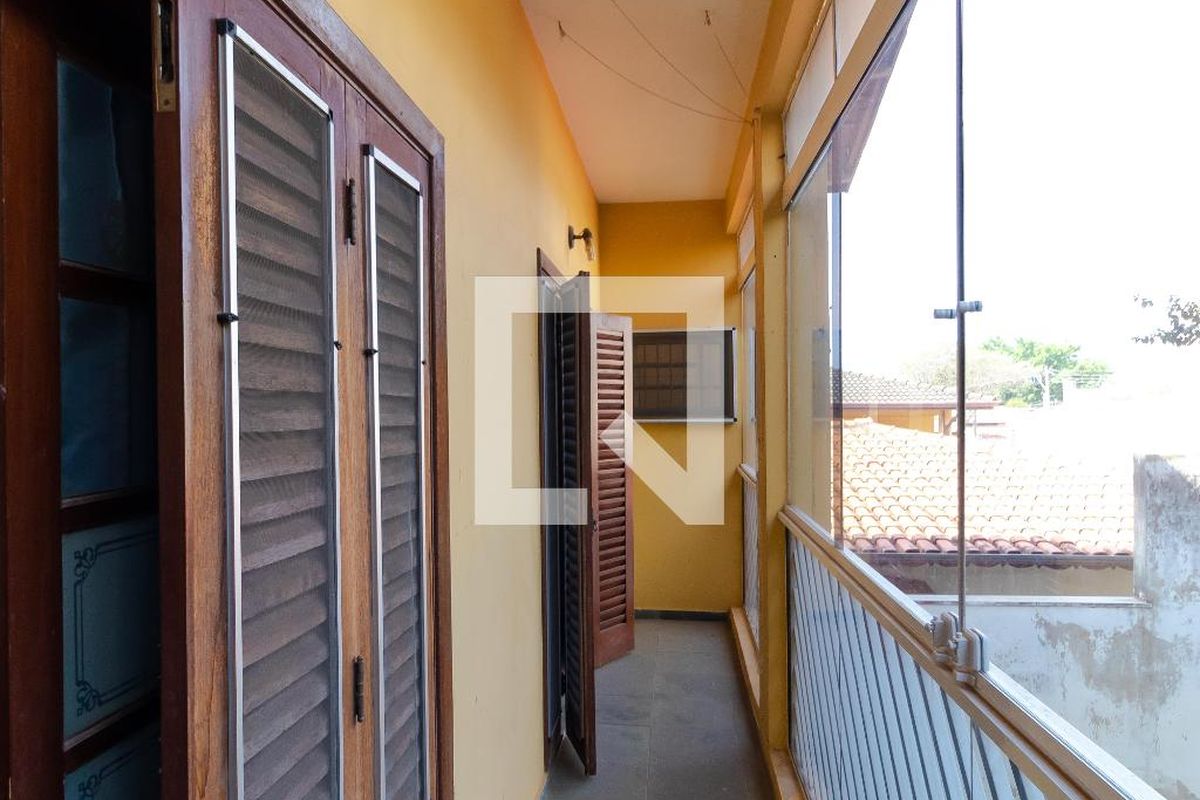 Casa à Venda - Jardim Flamboyant, 4 Quartos,  358 m2 em , Campinas - sp | SoloBR