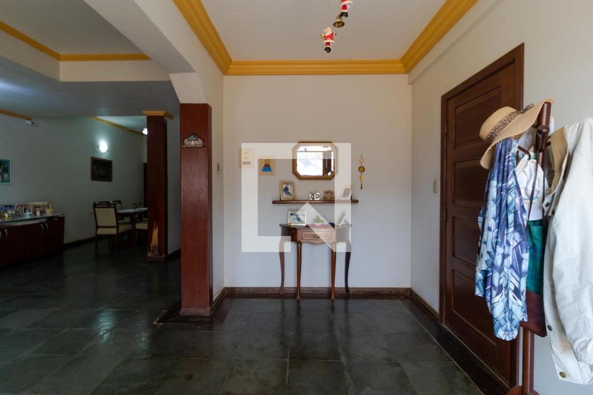 Casa à Venda - Jardim Flamboyant, 4 Quartos,  358 m2 em , Campinas - sp | SoloBR