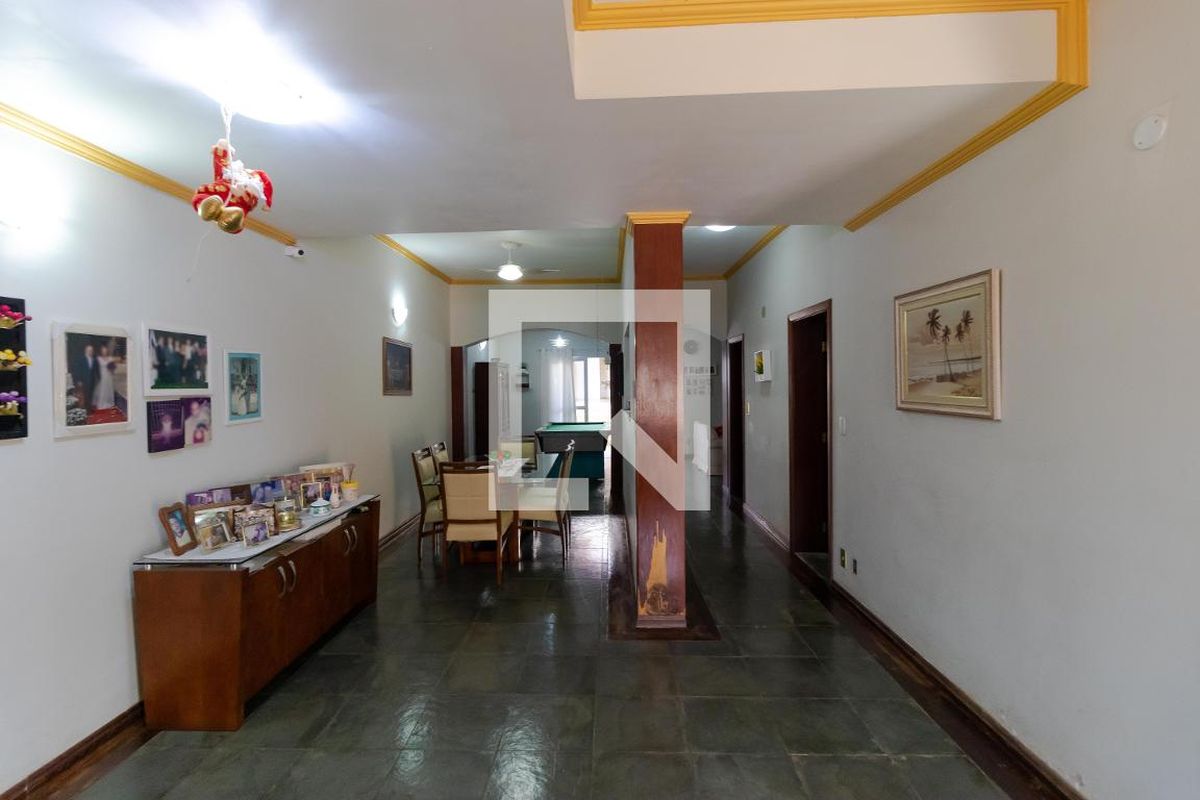 Casa à Venda - Jardim Flamboyant, 4 Quartos,  358 m2 em , Campinas - sp | SoloBR