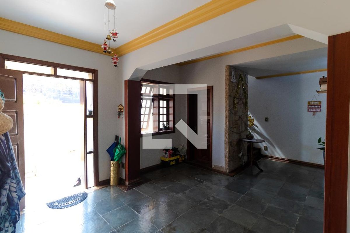 Casa à Venda - Jardim Flamboyant, 4 Quartos,  358 m2 em , Campinas - sp | SoloBR