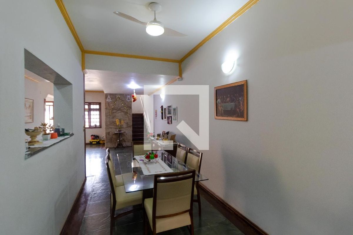 Casa à Venda - Jardim Flamboyant, 4 Quartos,  358 m2 em , Campinas - sp | SoloBR