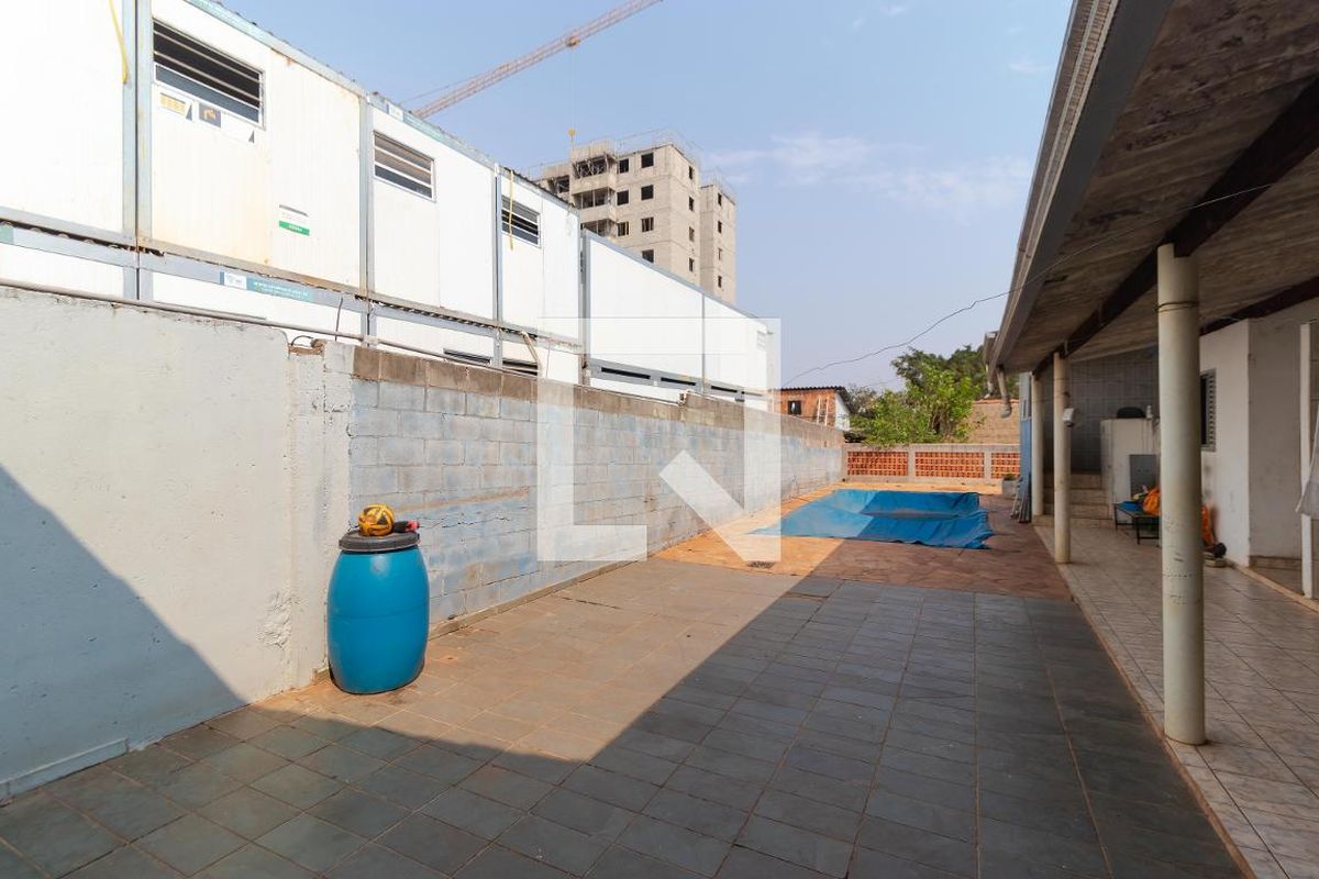 Casa à Venda - Mansões Santo Antônio, 4 Quartos,  285 m2 em , Campinas - sp | SoloBR