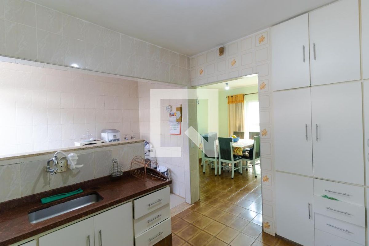 Casa à Venda - Mansões Santo Antônio, 4 Quartos,  285 m2 em , Campinas - sp | SoloBR