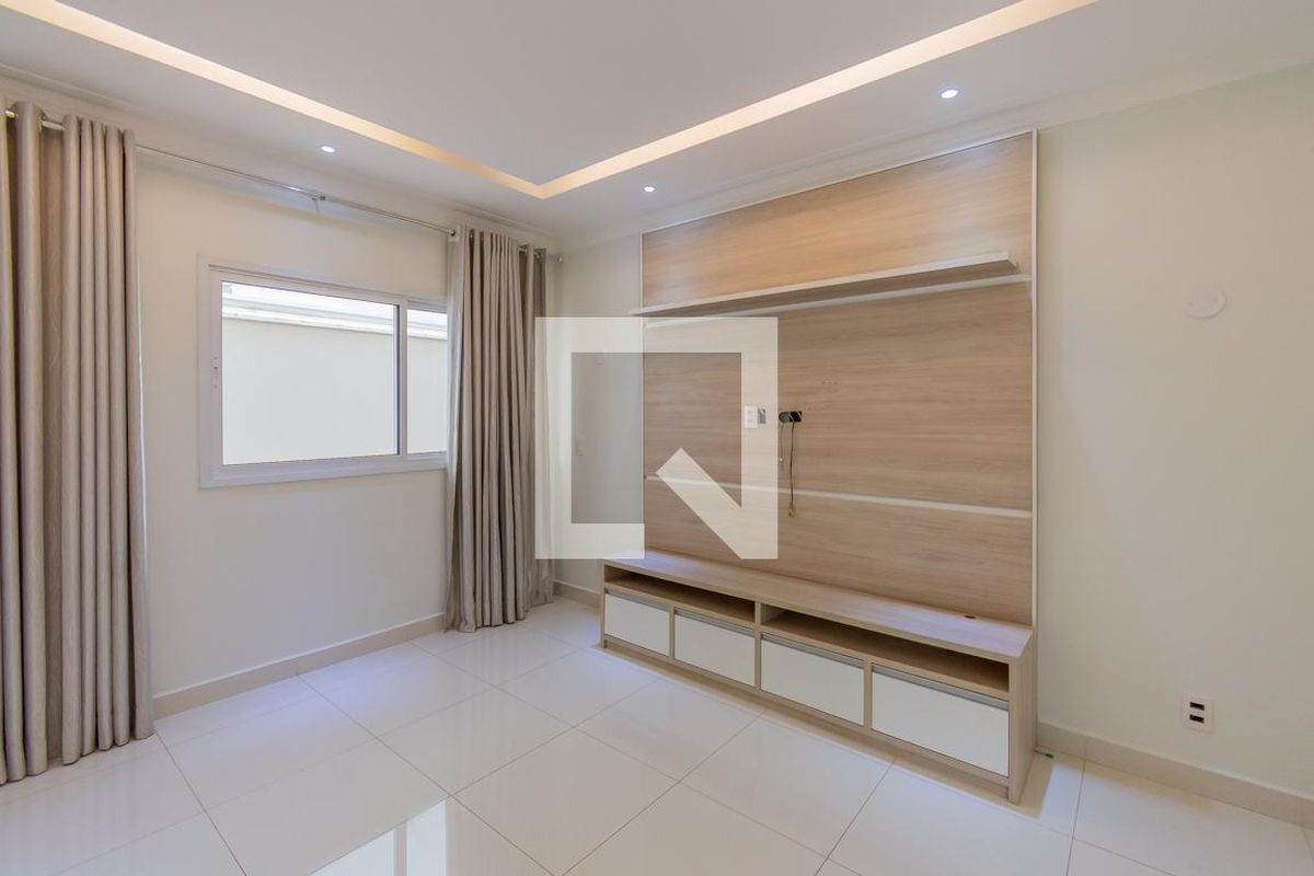 Casa à Venda - Swiss Park, 4 Quartos,  318 m2 em , Campinas - sp | SoloBR