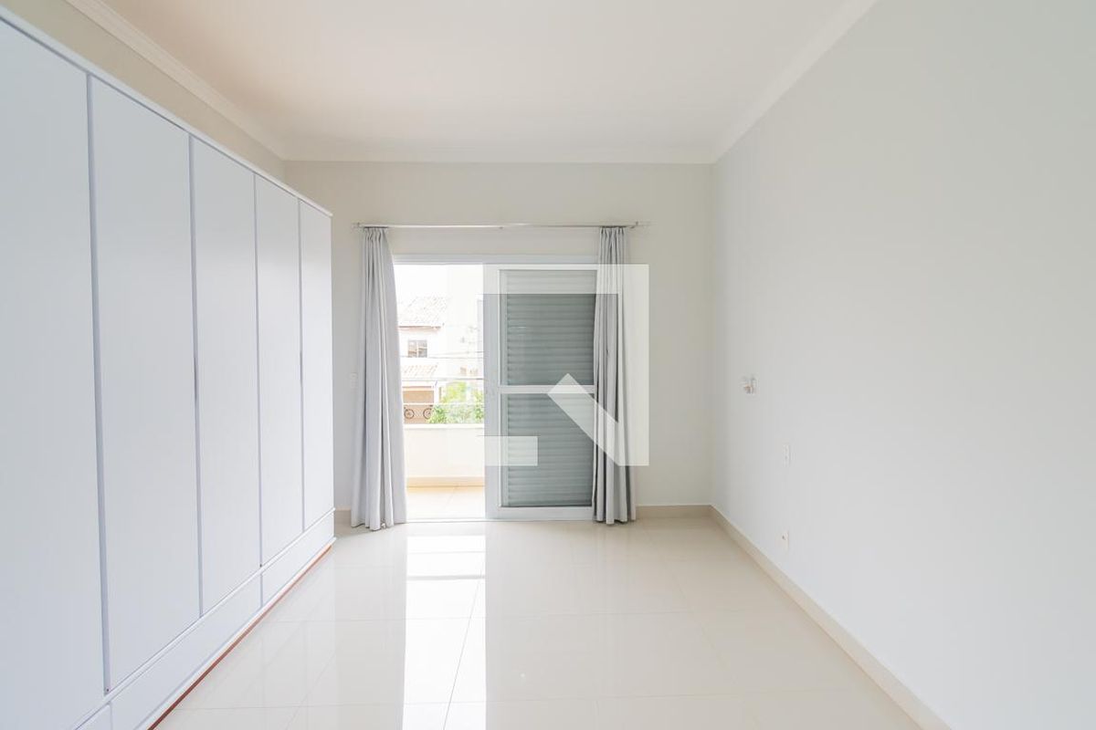Casa à Venda - Swiss Park, 4 Quartos,  318 m2 em , Campinas - sp | SoloBR
