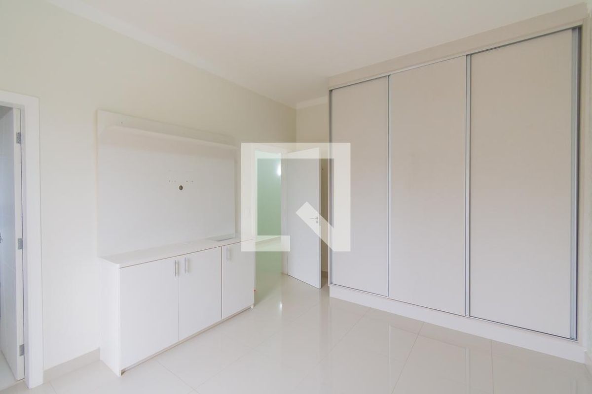 Casa à Venda - Swiss Park, 4 Quartos,  318 m2 em , Campinas - sp | SoloBR