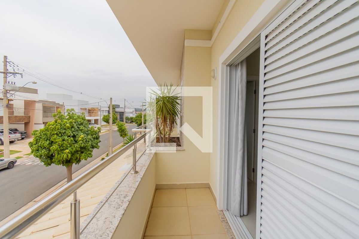 Casa à Venda - Swiss Park, 4 Quartos,  318 m2 em , Campinas - sp | SoloBR
