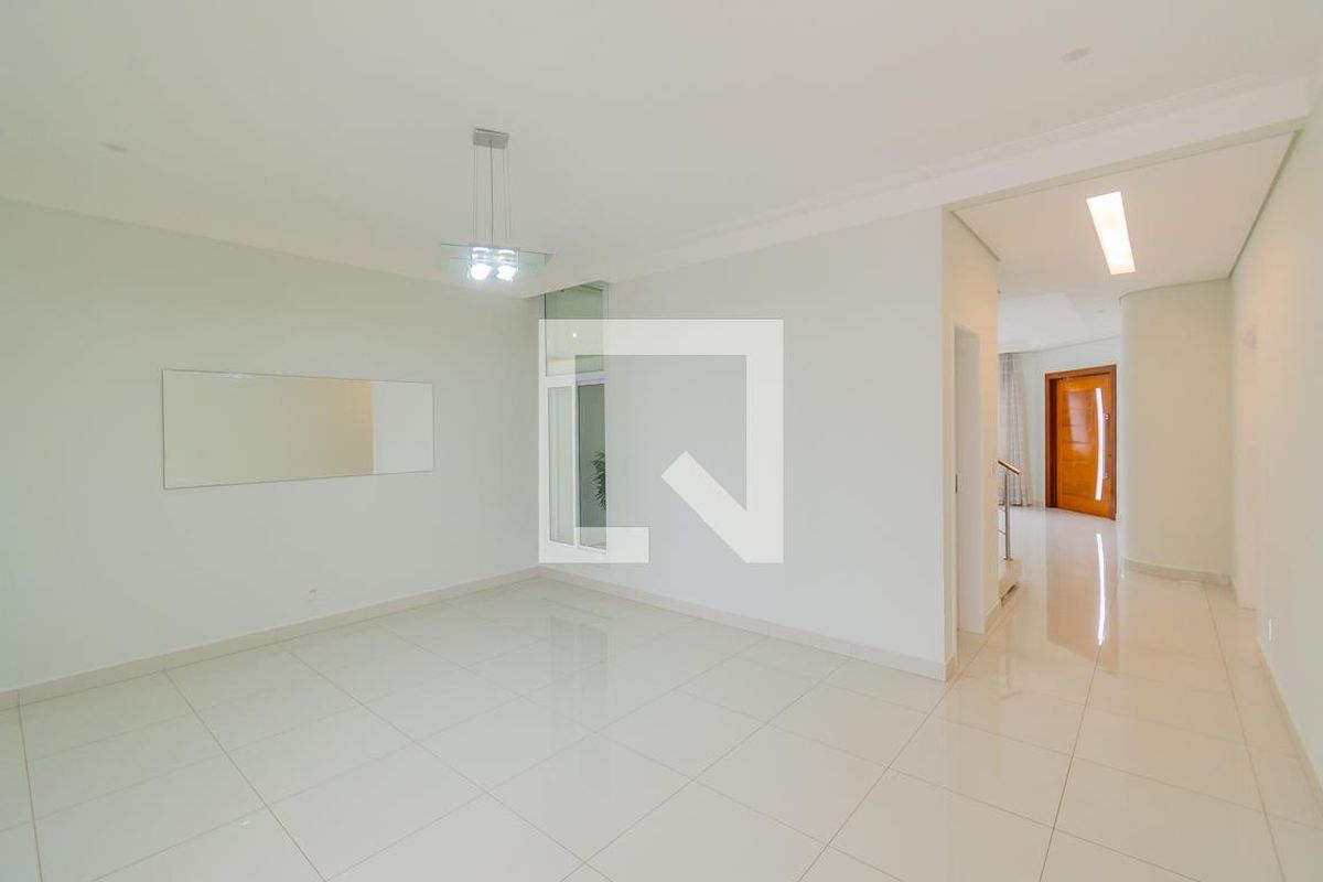 Casa à Venda - Swiss Park, 4 Quartos,  318 m2 em , Campinas - sp | SoloBR