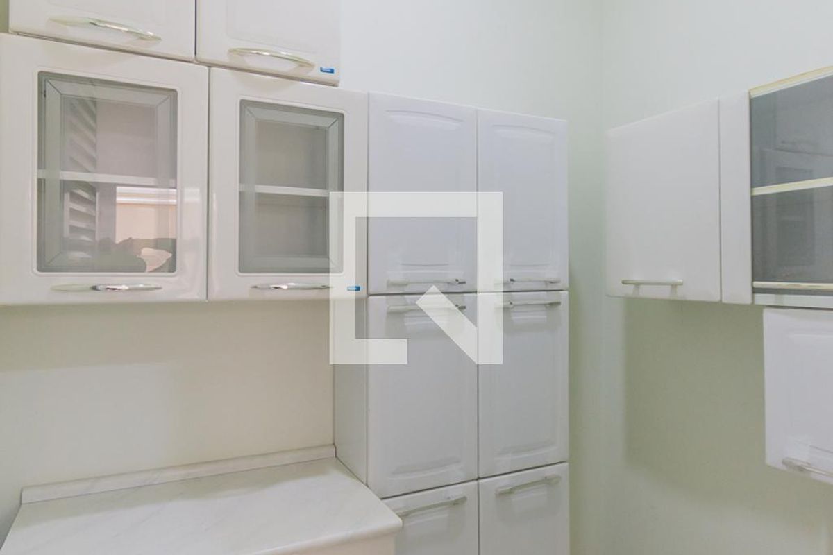 Casa à Venda - Swiss Park, 4 Quartos,  318 m2 em , Campinas - sp | SoloBR