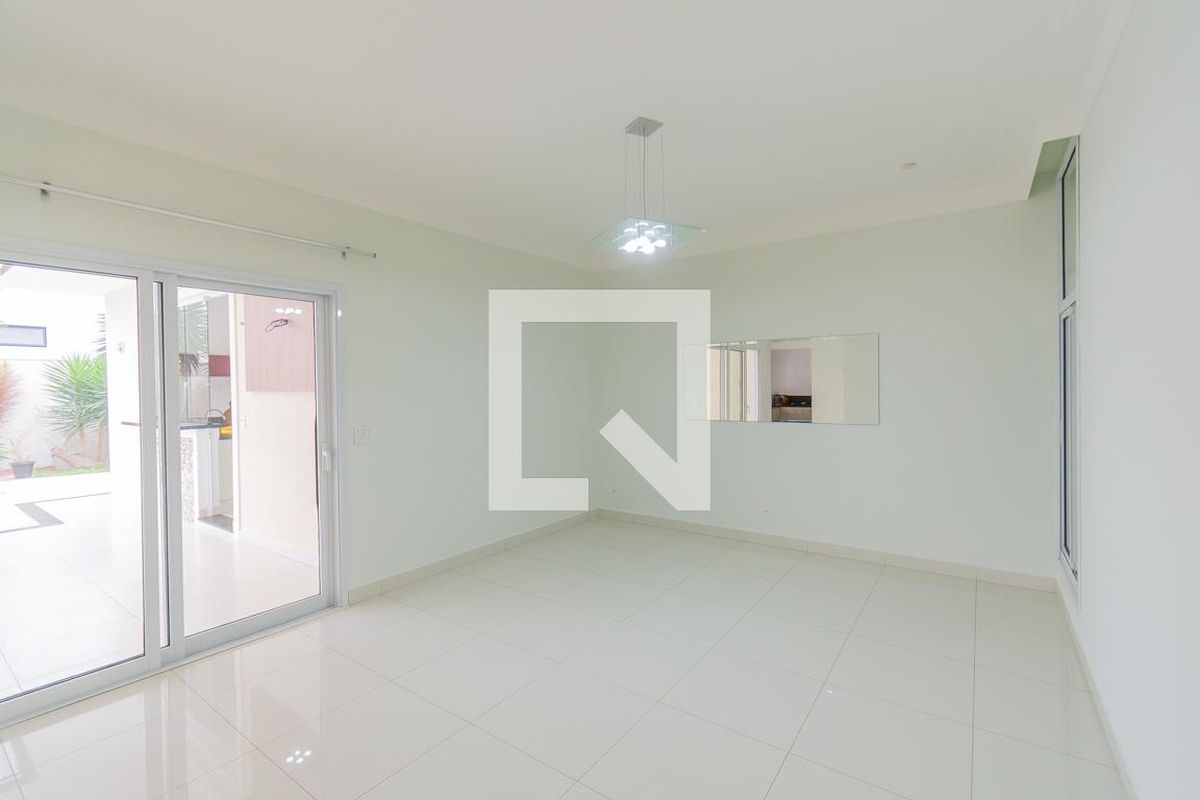 Casa à Venda - Swiss Park, 4 Quartos,  318 m2 em , Campinas - sp | SoloBR