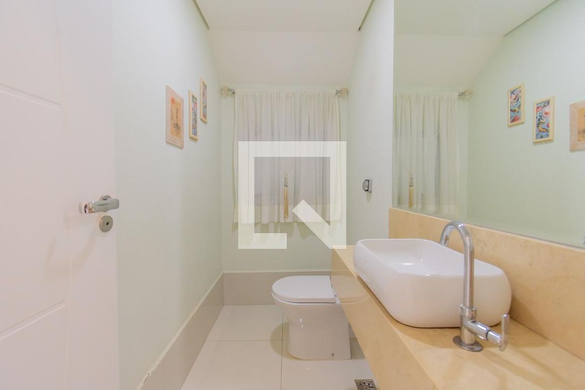 Casa à Venda - Swiss Park, 4 Quartos,  318 m2 em , Campinas - sp | SoloBR