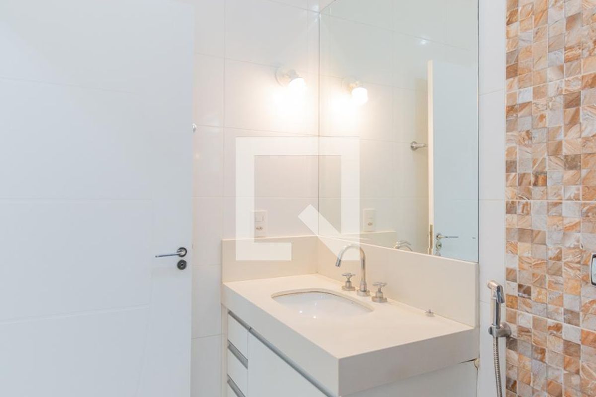 Casa à Venda - Swiss Park, 4 Quartos,  318 m2 em , Campinas - sp | SoloBR