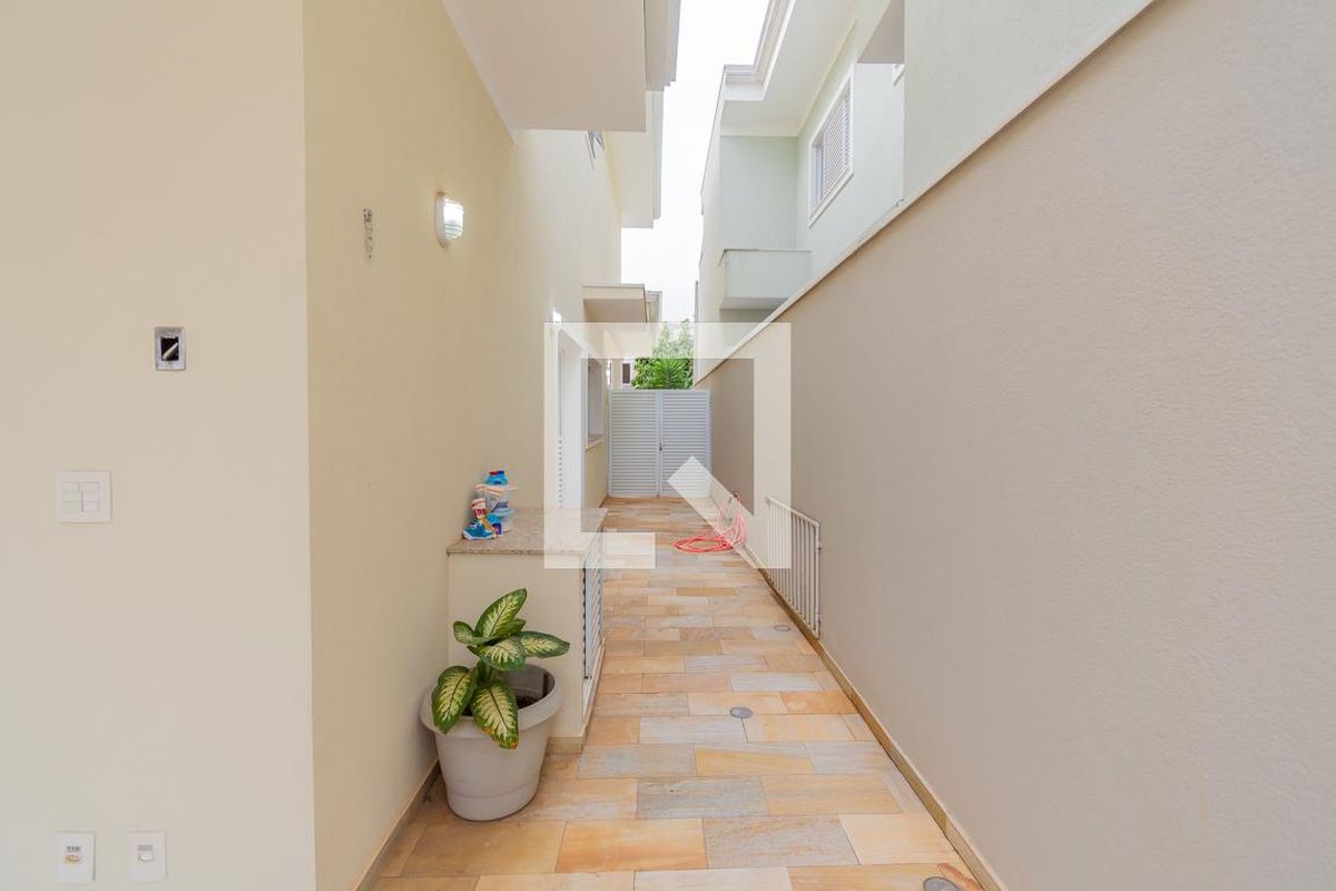 Casa à Venda - Swiss Park, 4 Quartos,  318 m2 em , Campinas - sp | SoloBR