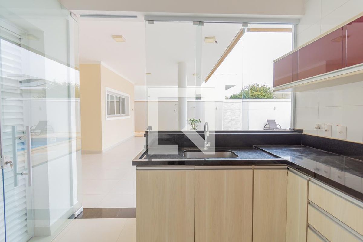 Casa à Venda - Swiss Park, 4 Quartos,  318 m2 em , Campinas - sp | SoloBR