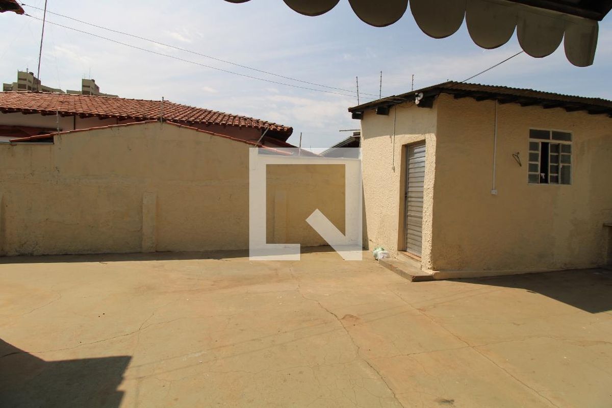 Casa à Venda - Bosque, 3 Quartos,  170 m2 em , Campinas - sp | SoloBR