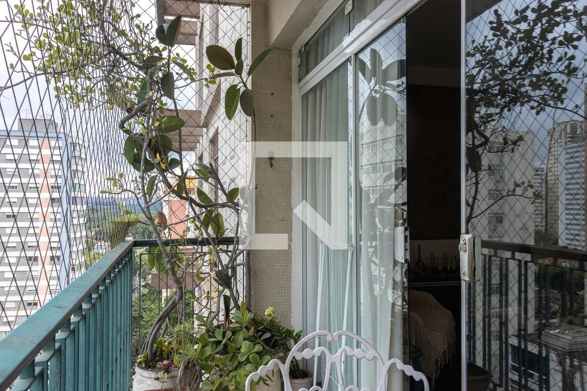 Apartamento, 3 quartos, 262 m² - Foto 11