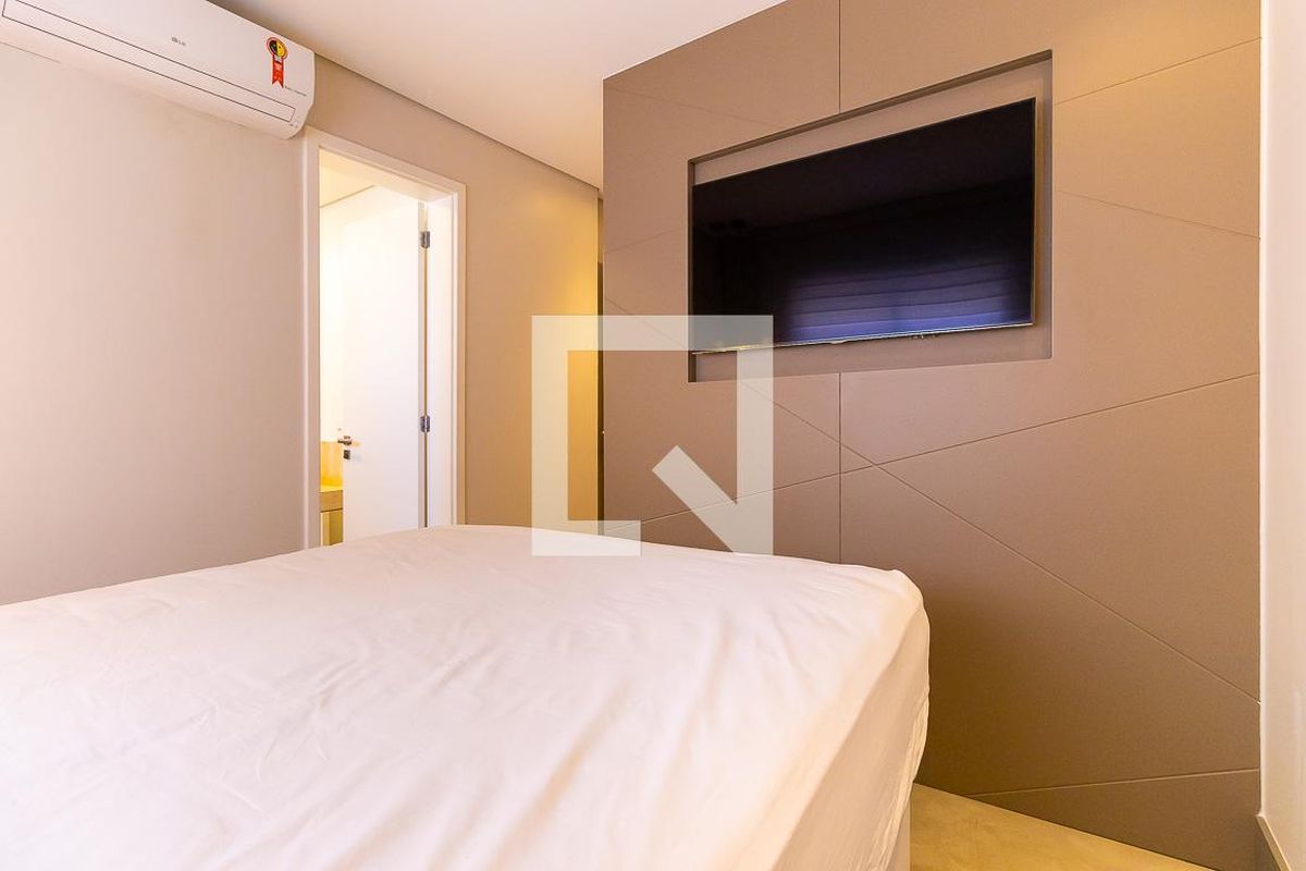 Apartamento à Venda - Cambuí, 1 Quarto,  108 m2 em , Campinas - sp | SoloBR