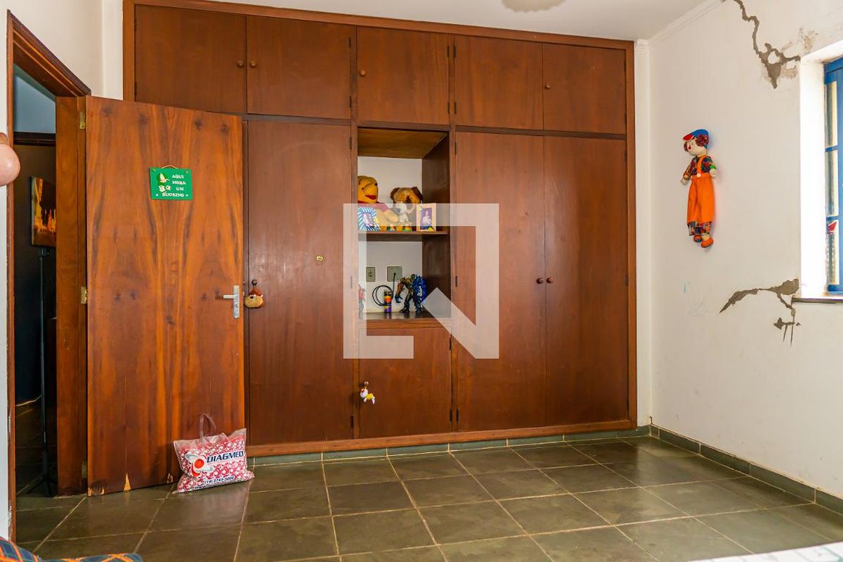 Casa à Venda - Parque Prado, 3 Quartos,  282 m2 em , Campinas - sp | SoloBR
