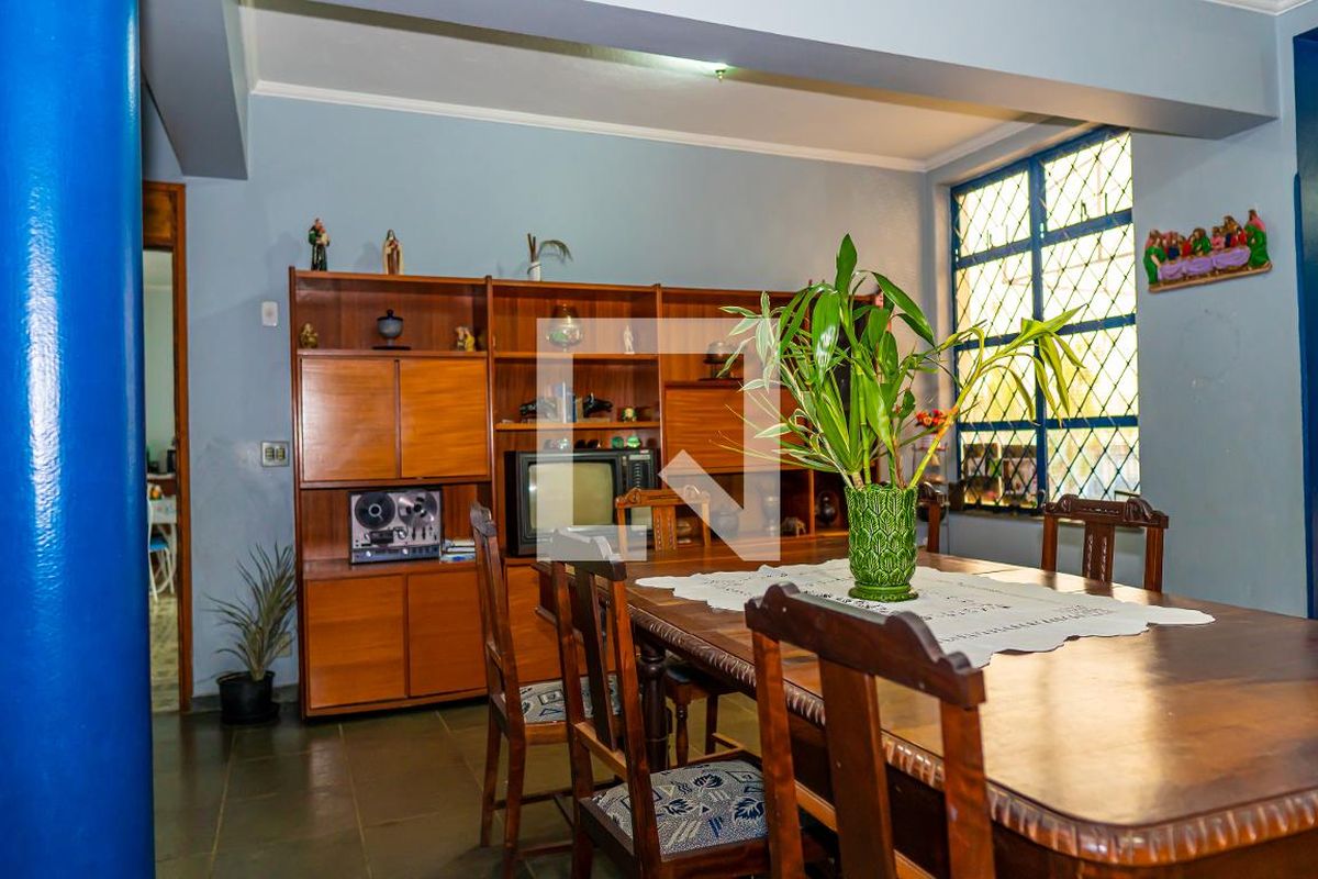 Casa à Venda - Parque Prado, 3 Quartos,  282 m2 em , Campinas - sp | SoloBR