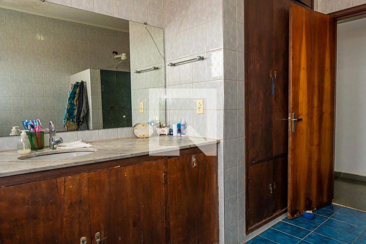 Casa à Venda - Parque Prado, 3 Quartos,  282 m2 em , Campinas - sp | SoloBR