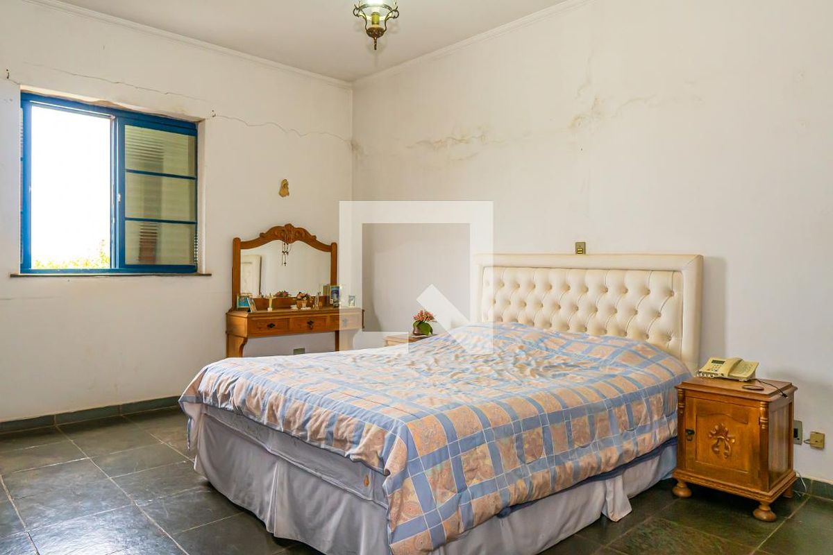 Casa à Venda - Parque Prado, 3 Quartos,  282 m2 em , Campinas - sp | SoloBR