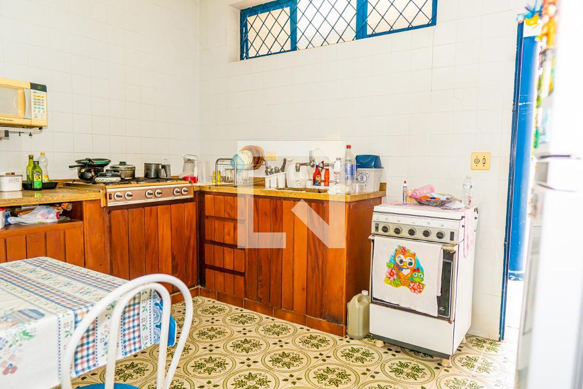 Casa à Venda - Parque Prado, 3 Quartos,  282 m2 em , Campinas - sp | SoloBR