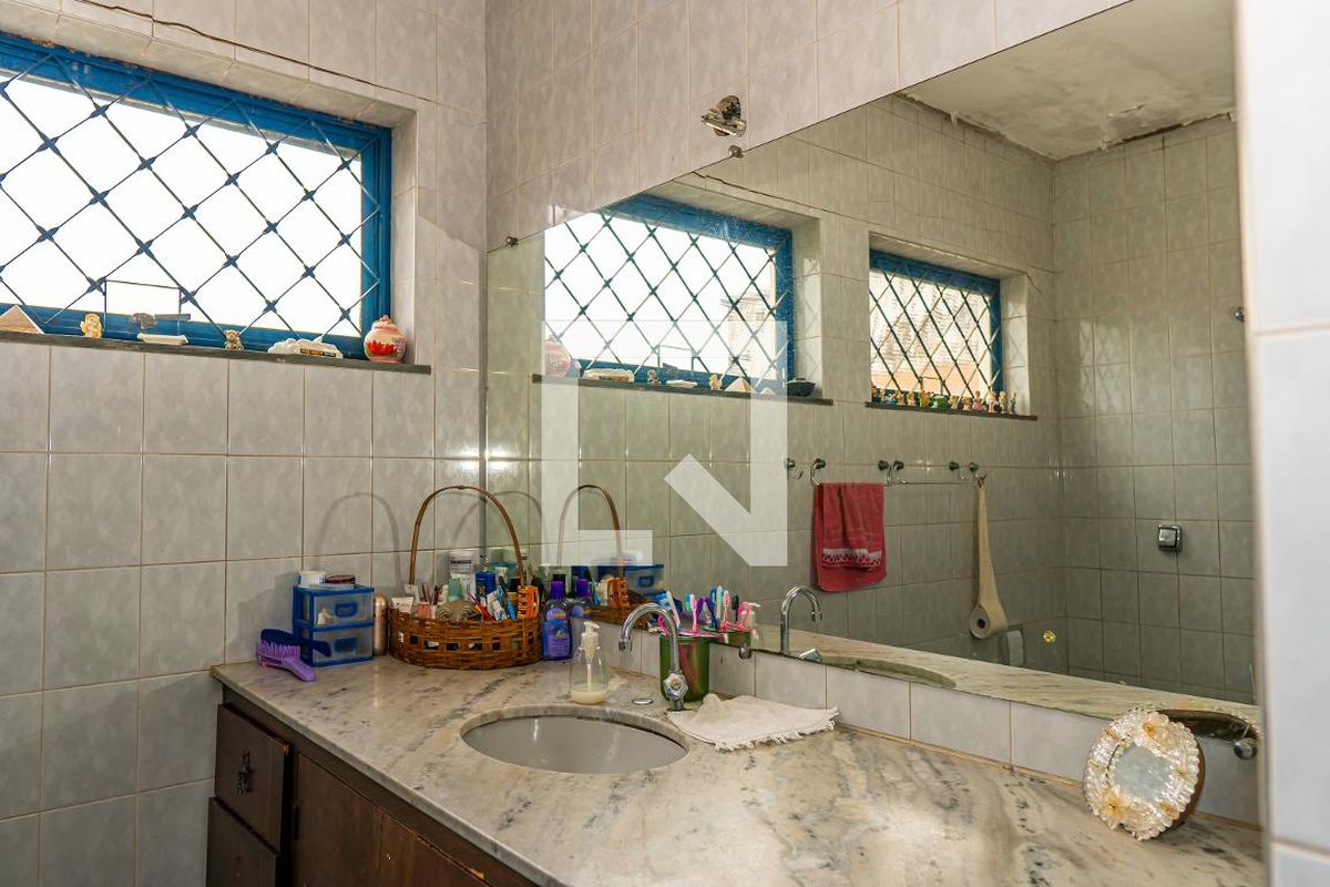 Casa à Venda - Parque Prado, 3 Quartos,  282 m2 em , Campinas - sp | SoloBR