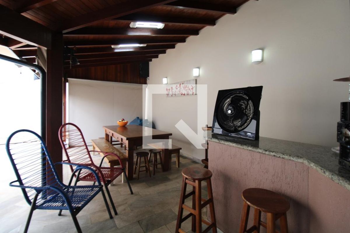 Casa à Venda - Jardim Chapadão, 4 Quartos,  411 m2 em , Campinas - sp | SoloBR