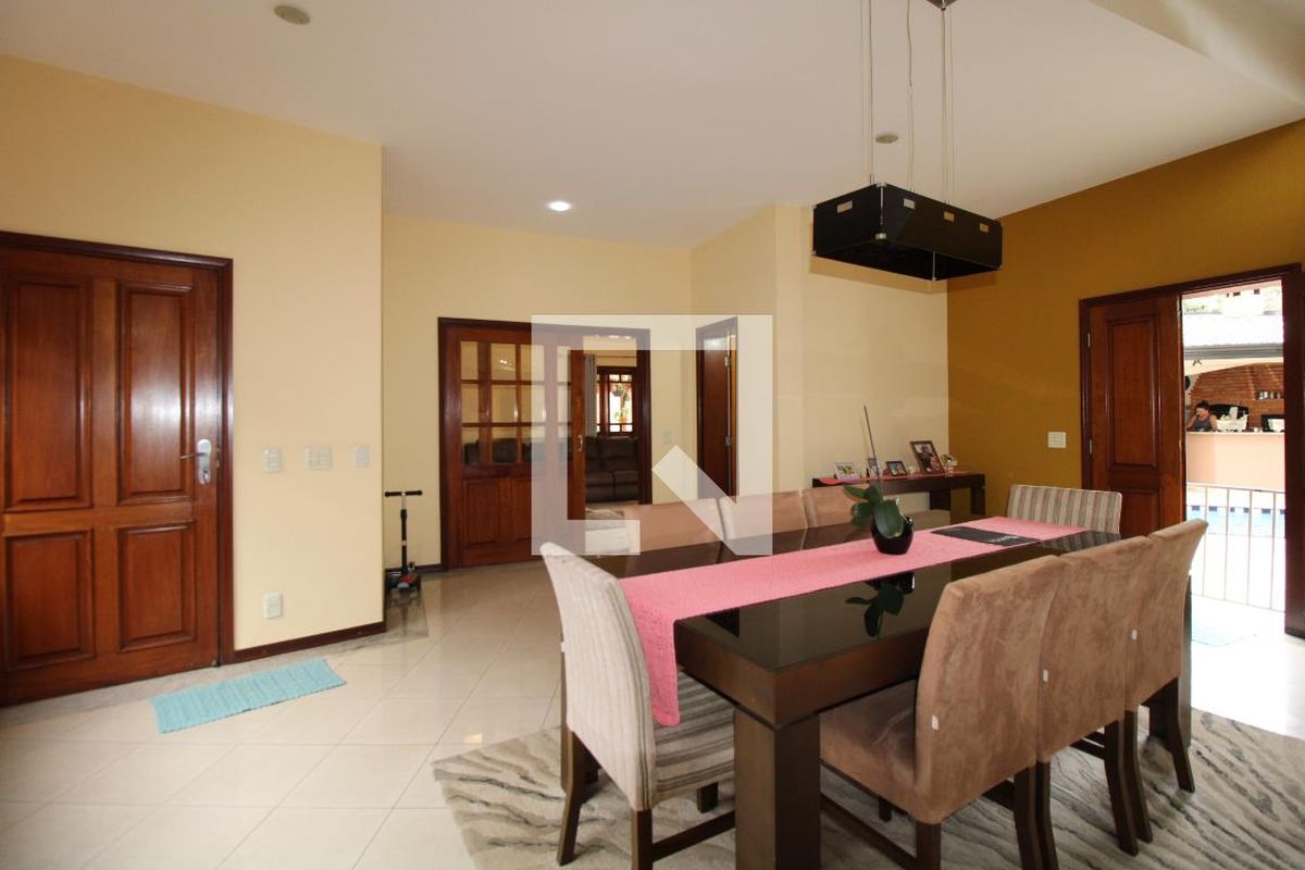 Casa à Venda - Jardim Chapadão, 4 Quartos,  411 m2 em , Campinas - sp | SoloBR