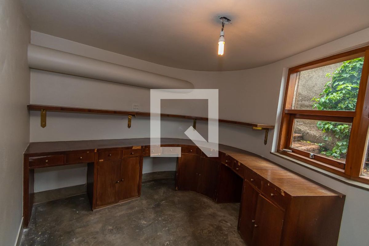Casa à Venda - Mansões Santo Antônio, 3 Quartos,  250 m2 em , Campinas - sp | SoloBR