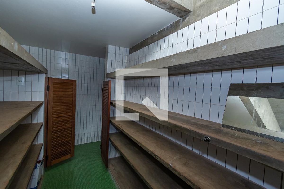 Casa à Venda - Mansões Santo Antônio, 3 Quartos,  250 m2 em , Campinas - sp | SoloBR