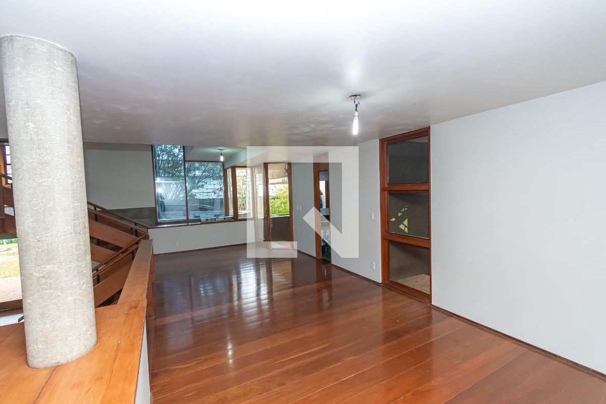 Casa à Venda - Mansões Santo Antônio, 3 Quartos,  250 m2 em , Campinas - sp | SoloBR