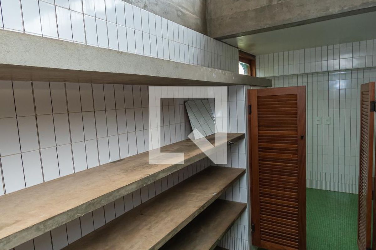 Casa à Venda - Mansões Santo Antônio, 3 Quartos,  250 m2 em , Campinas - sp | SoloBR