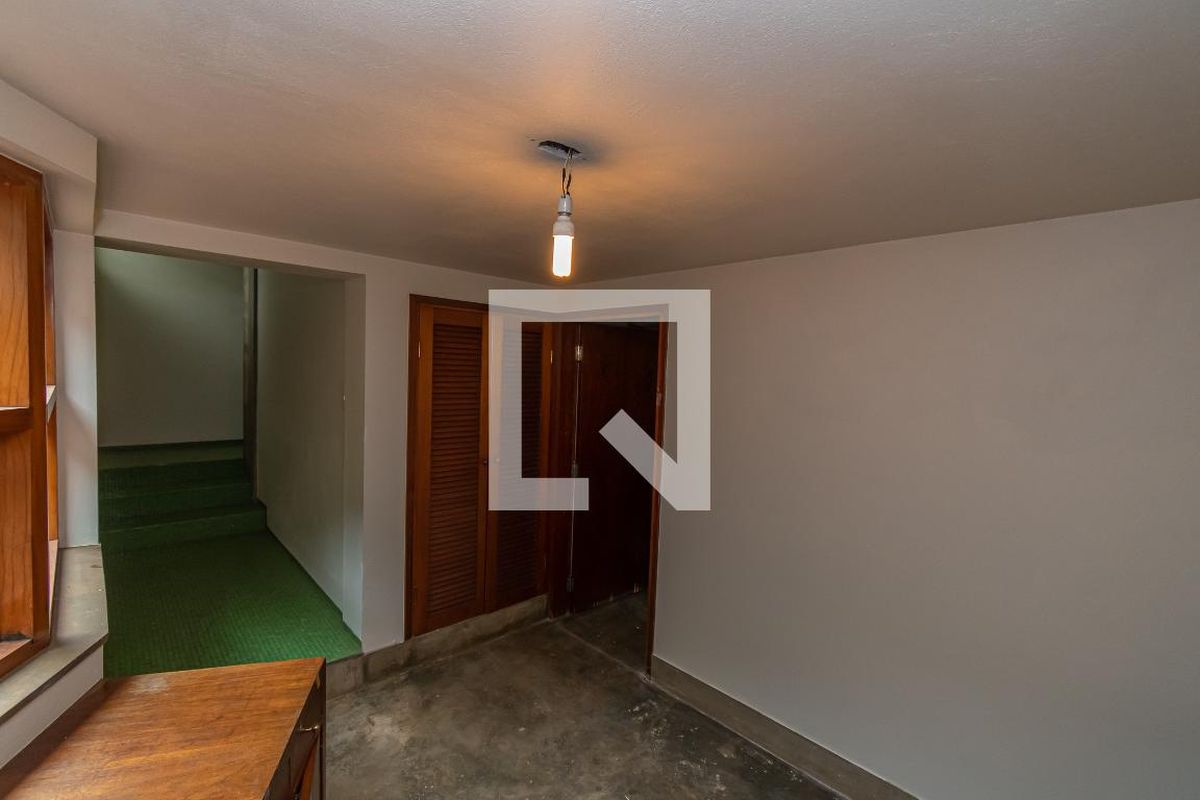 Casa à Venda - Mansões Santo Antônio, 3 Quartos,  250 m2 em , Campinas - sp | SoloBR