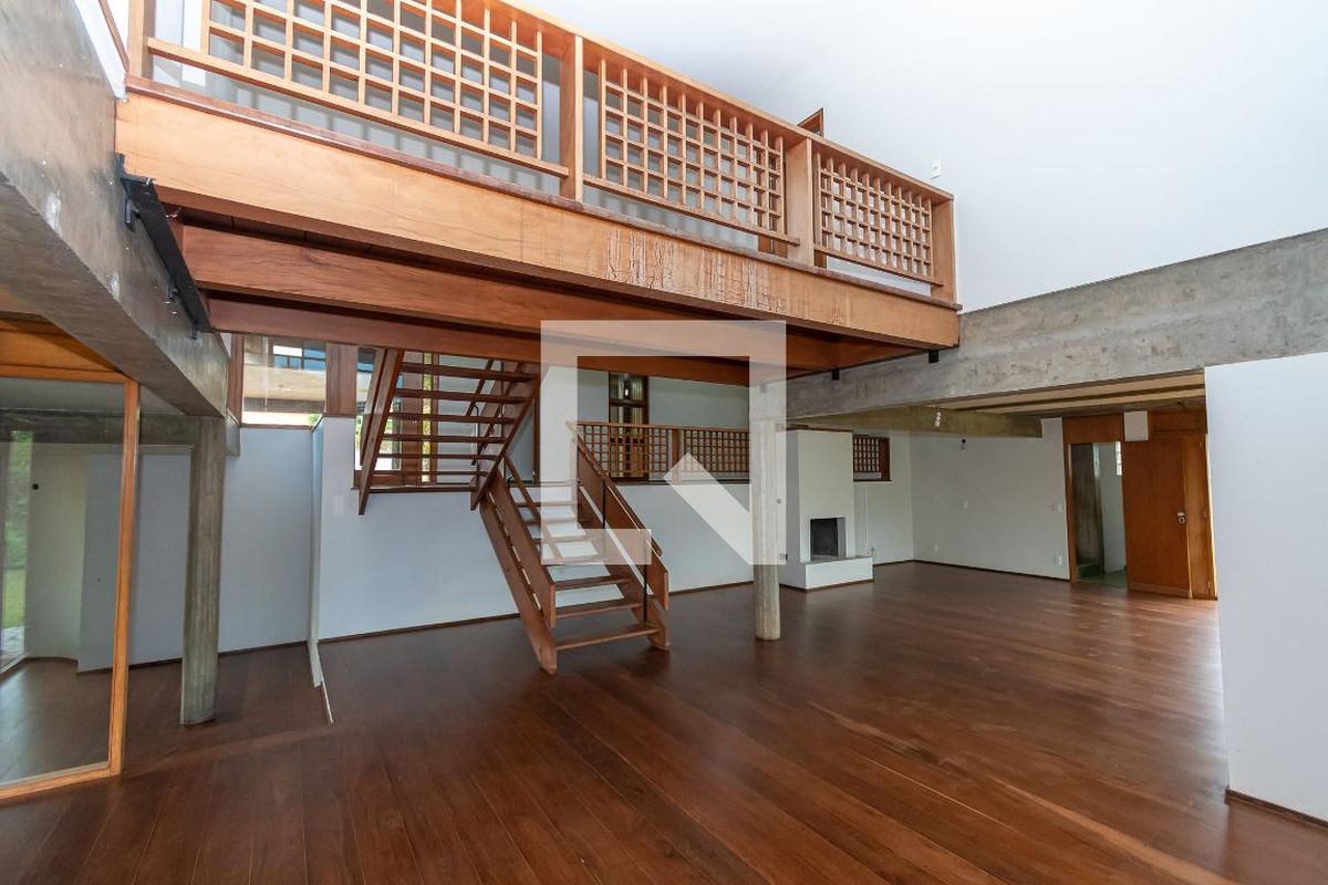 Casa à Venda - Mansões Santo Antônio, 3 Quartos,  250 m2 em , Campinas - sp | SoloBR