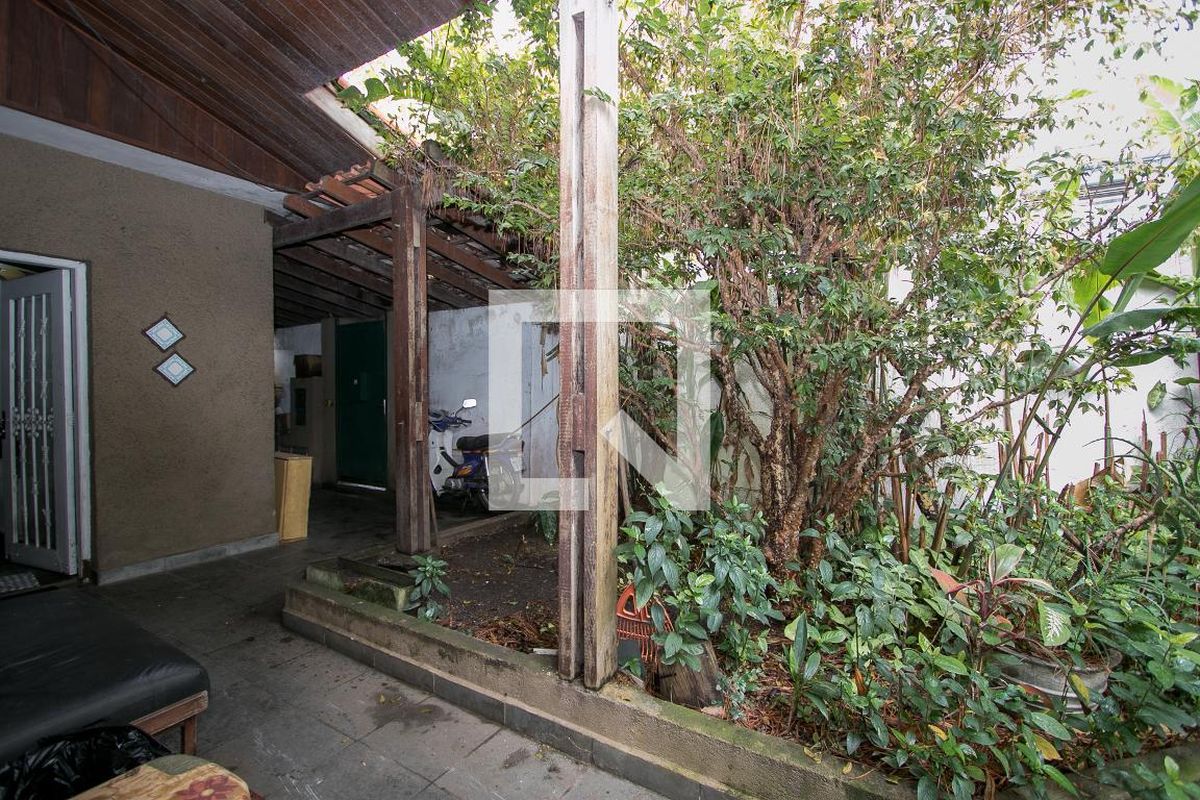 Casa, 3 quartos, 200 m² - Foto 31