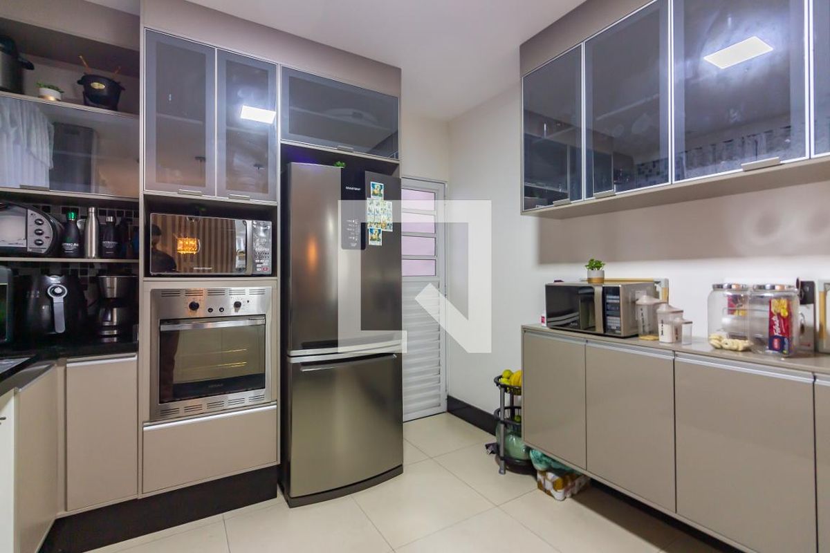 Casa, 4 quartos, 215 m² - Foto 51