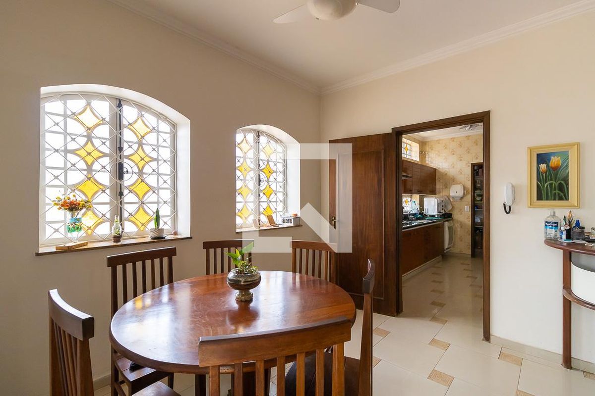 Casa à Venda - Jardim Chapadão, 4 Quartos,  490 m2 em , Campinas - sp | SoloBR