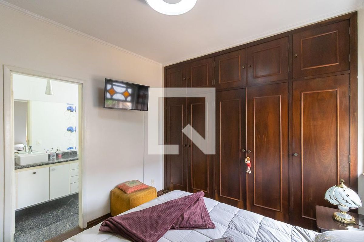 Casa à Venda - Jardim Chapadão, 4 Quartos,  490 m2 em , Campinas - sp | SoloBR
