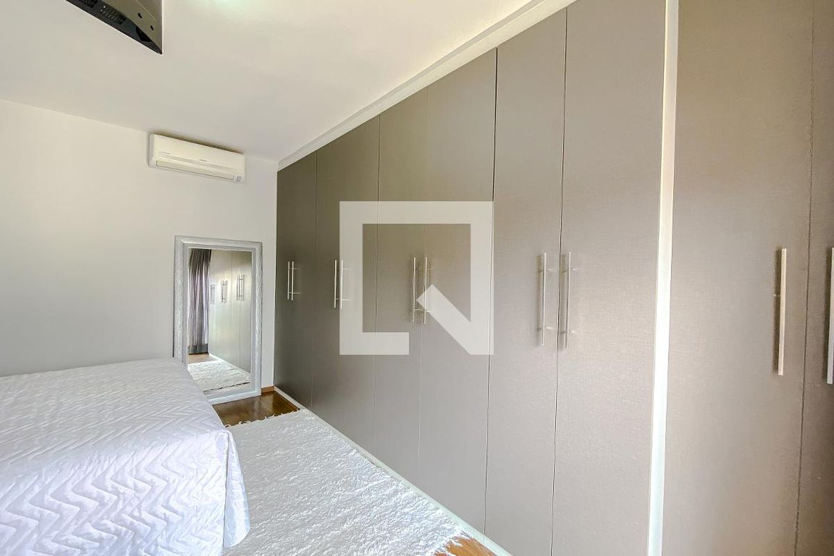 Casa, 3 quartos, 240 m² - Foto 50