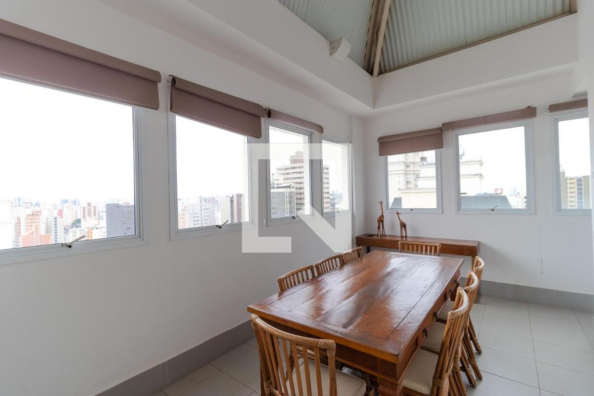 Apartamento à Venda - Cambuí, 1 Quarto,  72 m2 em , Campinas - sp | SoloBR