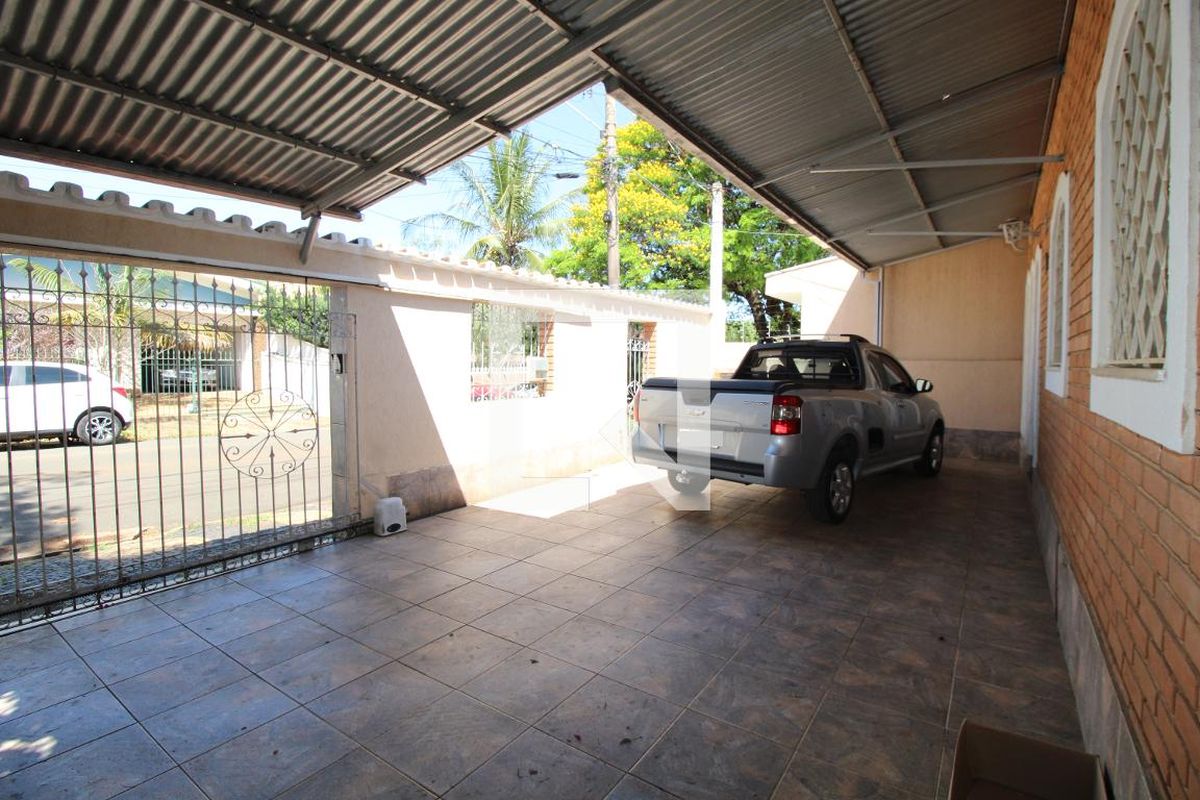 Casa à Venda - Taquaral, 2 Quartos,  300 m2 em , Campinas - sp | SoloBR