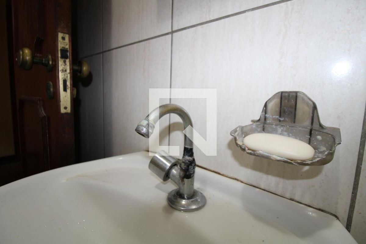 Casa à Venda - Taquaral, 2 Quartos,  300 m2 em , Campinas - sp | SoloBR