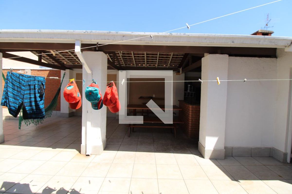Casa à Venda - Taquaral, 2 Quartos,  300 m2 em , Campinas - sp | SoloBR