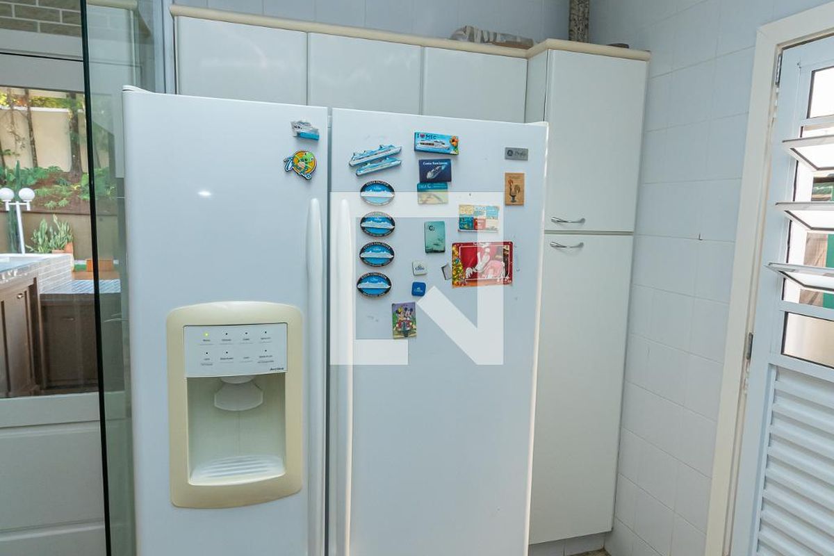 Casa à Venda - Lot. Alphaville Campinas , 4 Quartos,  439 m2 em , Campinas - sp | SoloBR