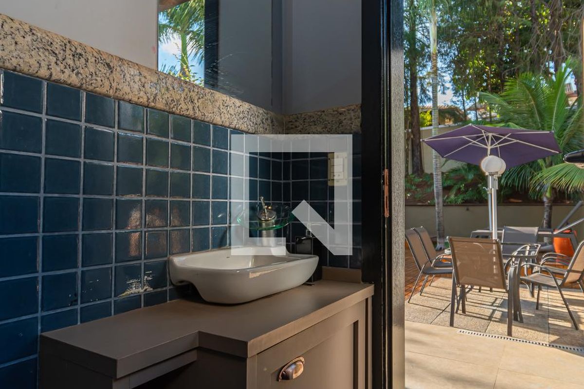 Casa à Venda - Lot. Alphaville Campinas , 4 Quartos,  439 m2 em , Campinas - sp | SoloBR