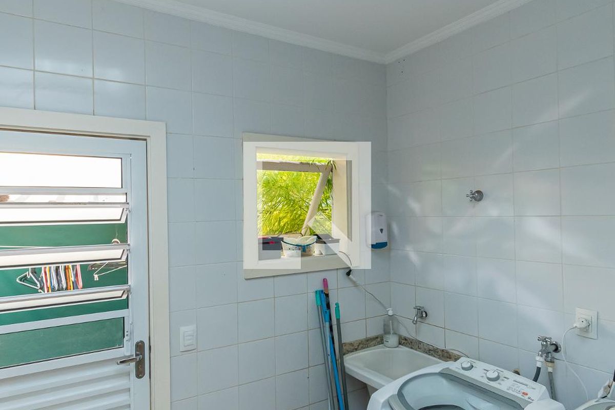 Casa à Venda - Lot. Alphaville Campinas , 4 Quartos,  439 m2 em , Campinas - sp | SoloBR